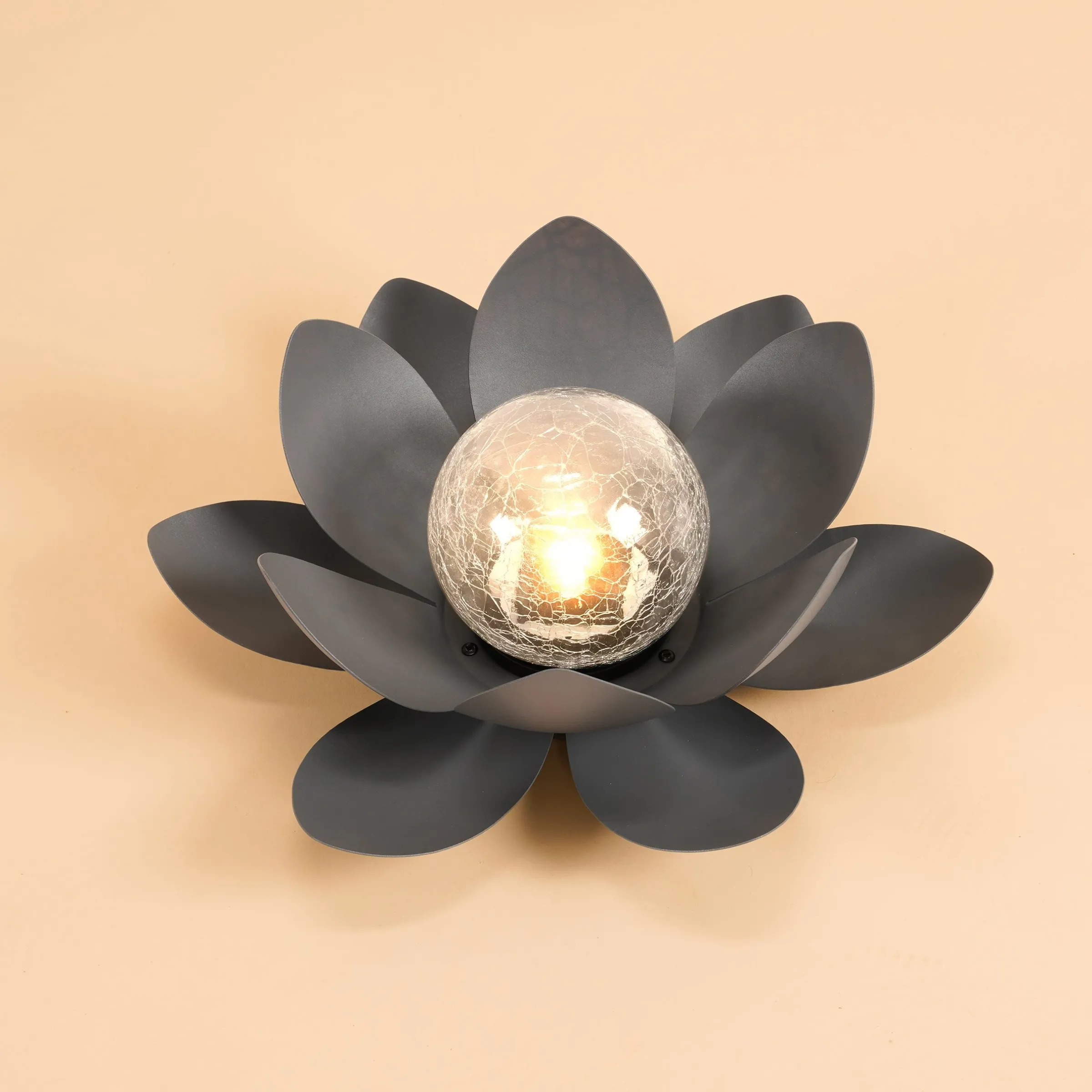 Bezauberndes Solar Lotusblüten Duett