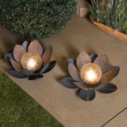 Bezauberndes Solar Lotusblüten Duett
