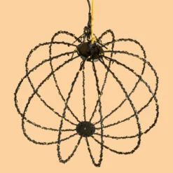 Hängende Solar-Dekokugel Ø 30 cm mit 210 bernsteinfarbenen LEDs