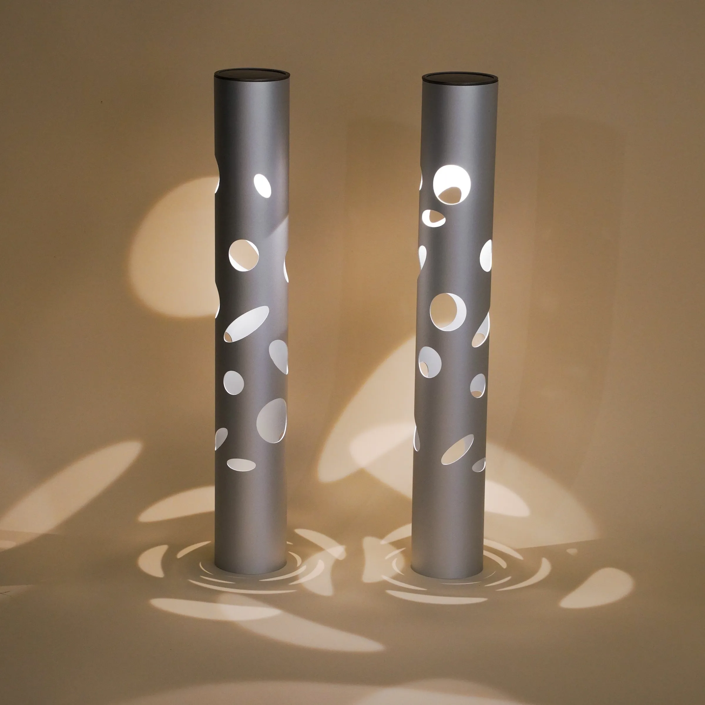 Moderne Solarleuchte FantasyLight im 2er-Set aus Aluminium