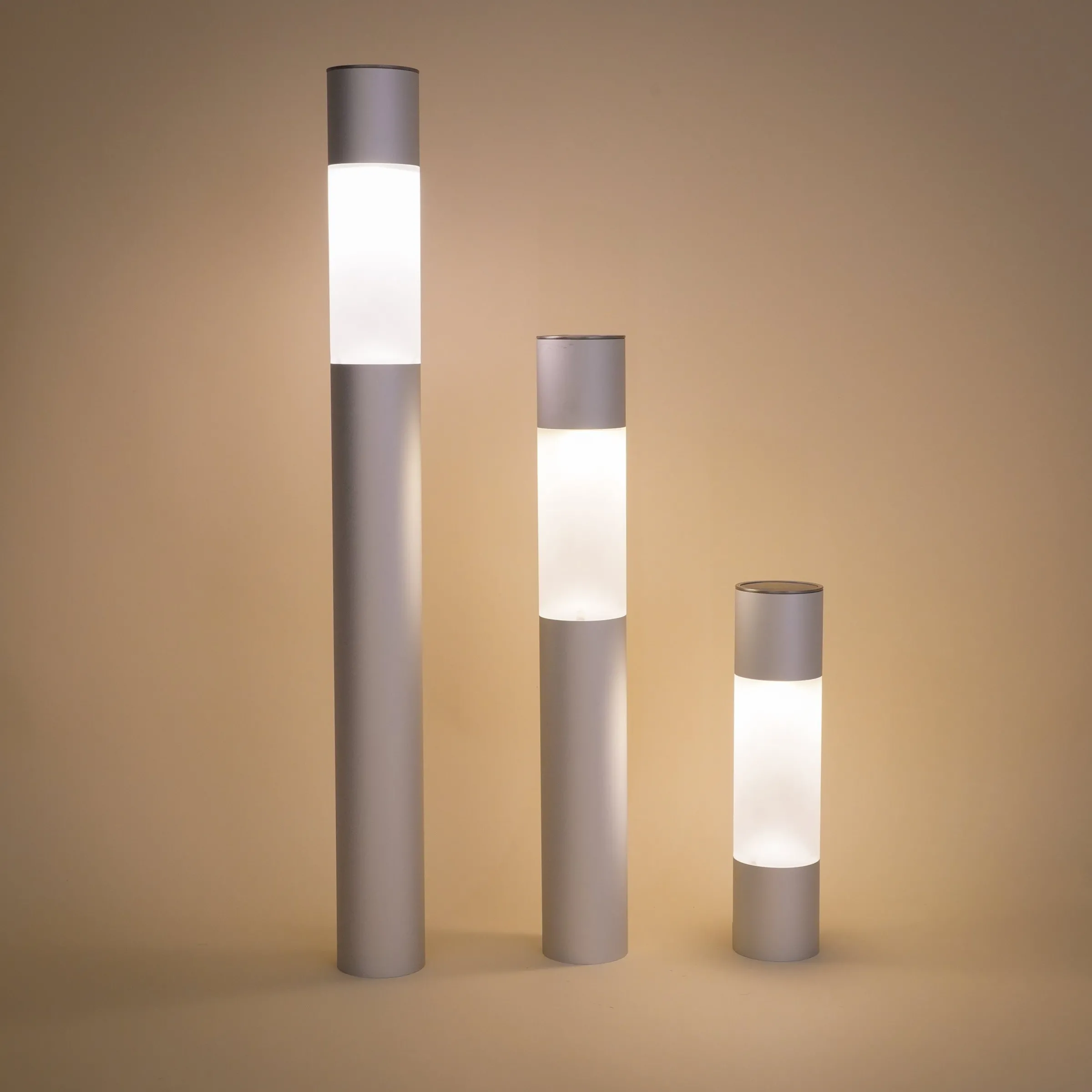 Moderne Solar Standleuchten Pole Light DuoColor im 3er-Set