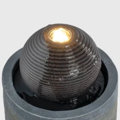Runder Solar Brunnen mit Quelle, Buddhafigur und LED Licht