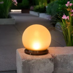Solar Deko-Leuchtkugel 20 cm mit bernsteinfarbenem LED Licht