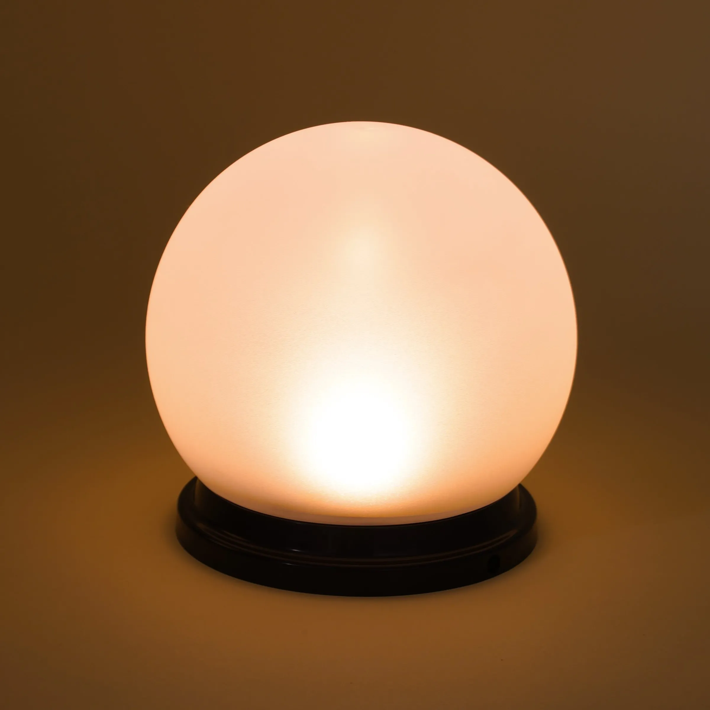 Solar Deko-Leuchtkugel 20 cm mit bernsteinfarbenem LED Licht