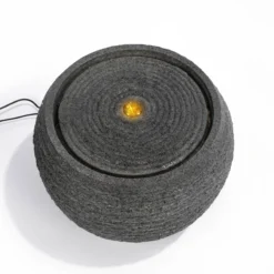 Solar Designbrunnen mit sitzendem Vogelpaar und LED Beleuchtung