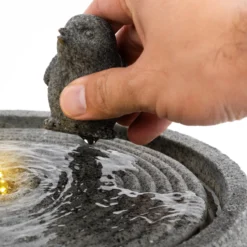 Solar Designbrunnen mit sitzendem Vogelpaar und LED Beleuchtung