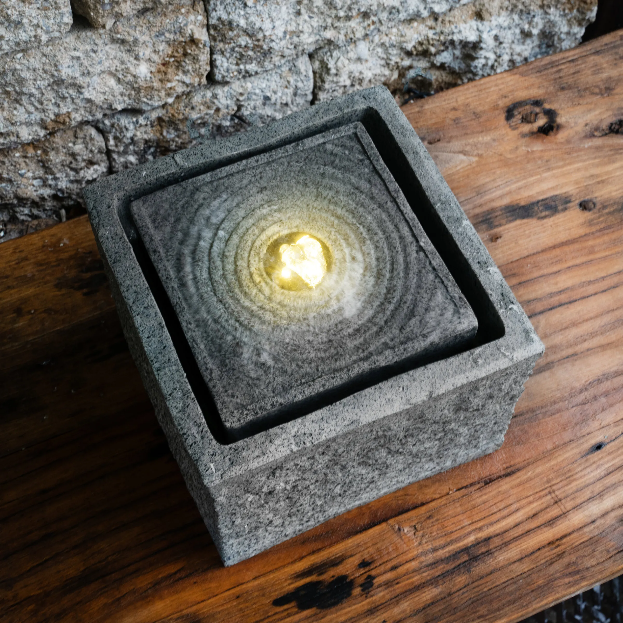 Solar Designbrunnen Silent mit LED Beleuchtung