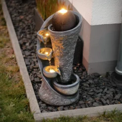 Solar Design Gartenbrunnen mit Wasserquelle und Kaskade