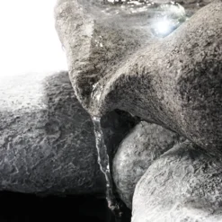 Solar Felsenbrunnen mit LED-Beleuchtung