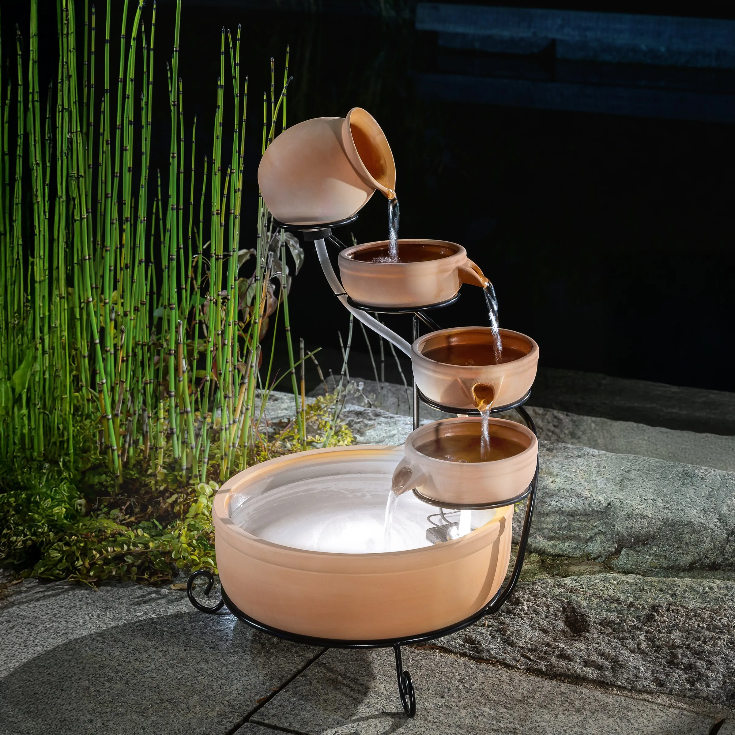 Solar Kaskadenbrunnen Lucca braun mit LED-Beleuchtung