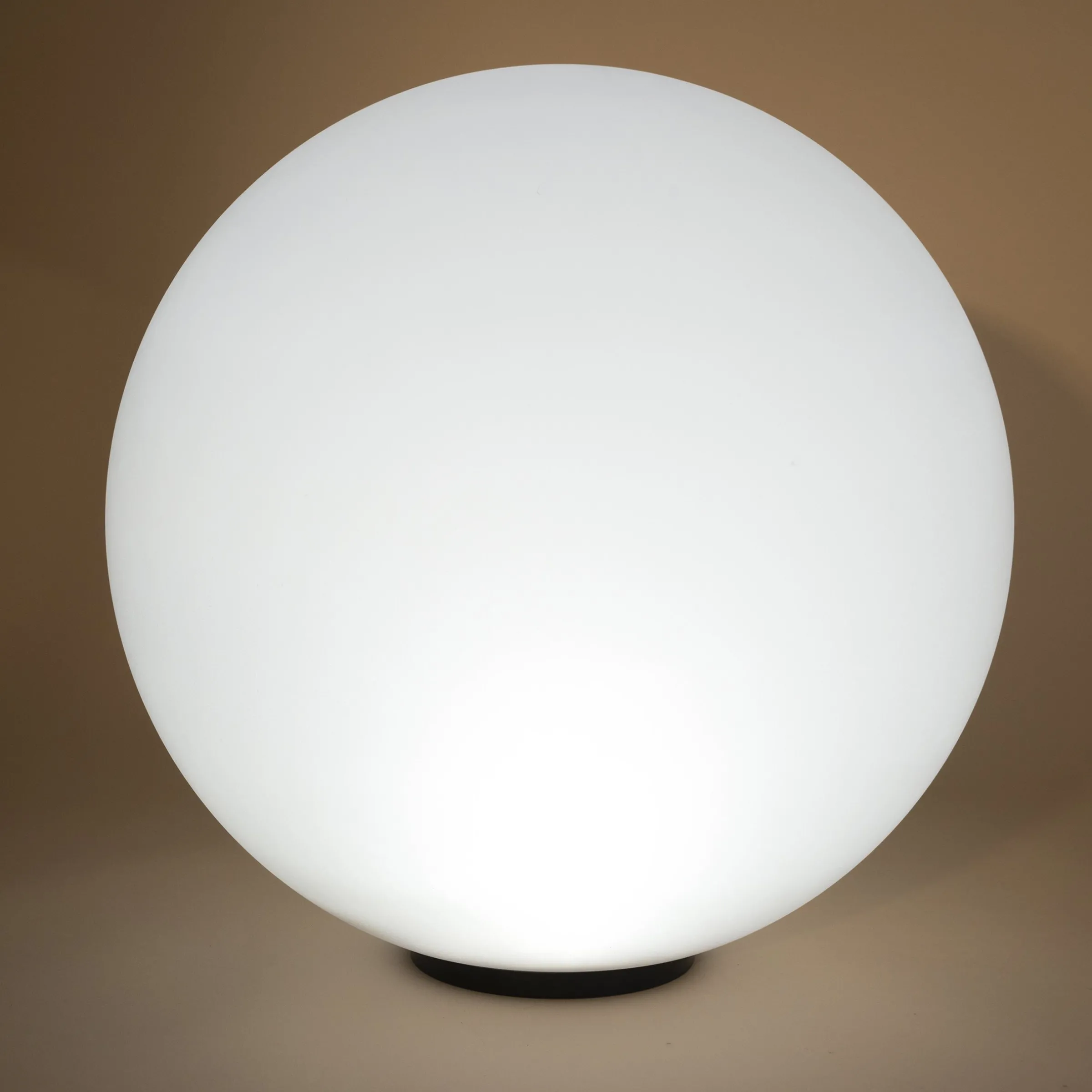 Solarkugel Basic ⌀ 50 cm mit 7 Lichtfarben
