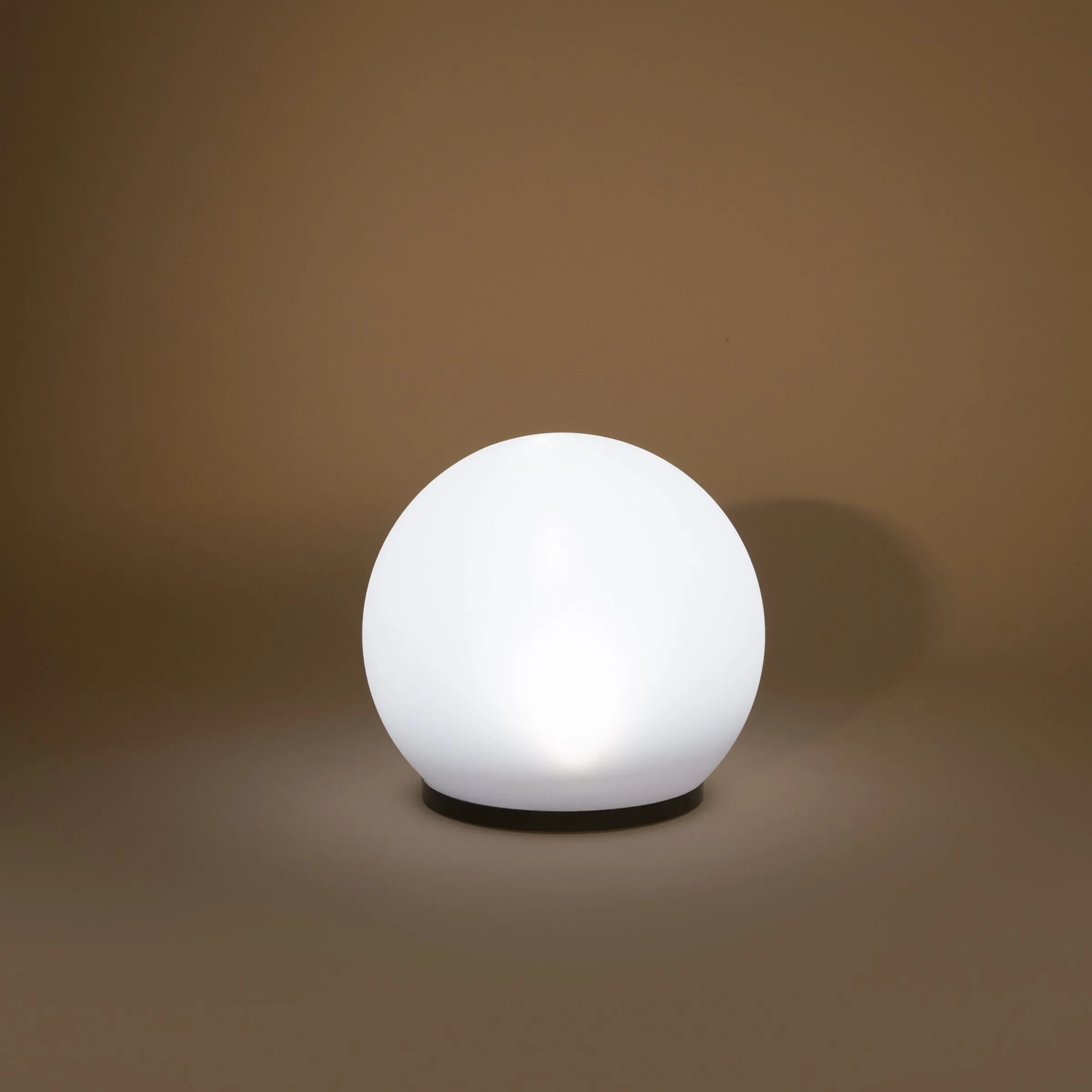 Solarkugel Basic ⌀ 20 cm mit 7 Lichtfarben