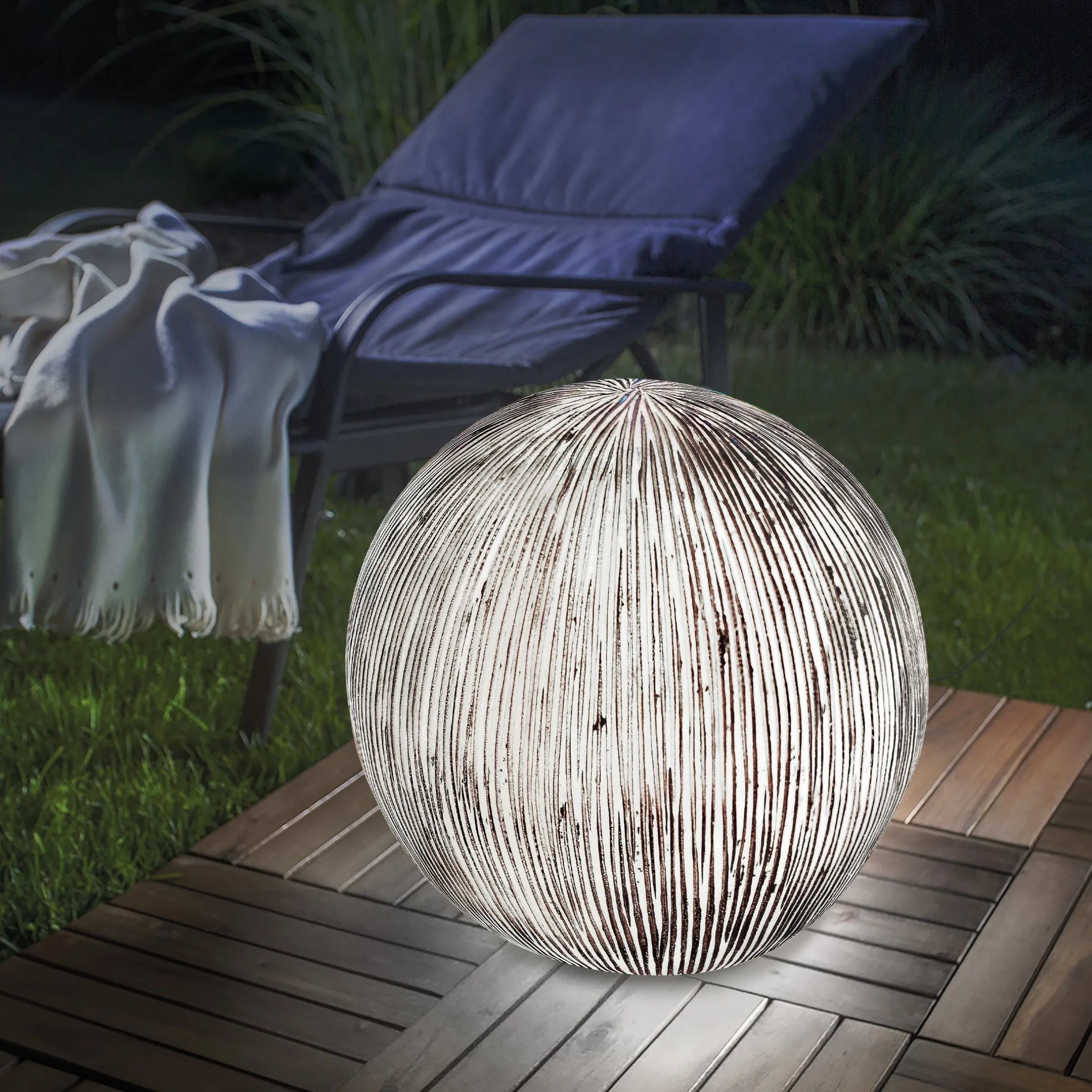 Solarkugel Ribbed-Ball ⌀ 26 cm in Sandsteinoptik
