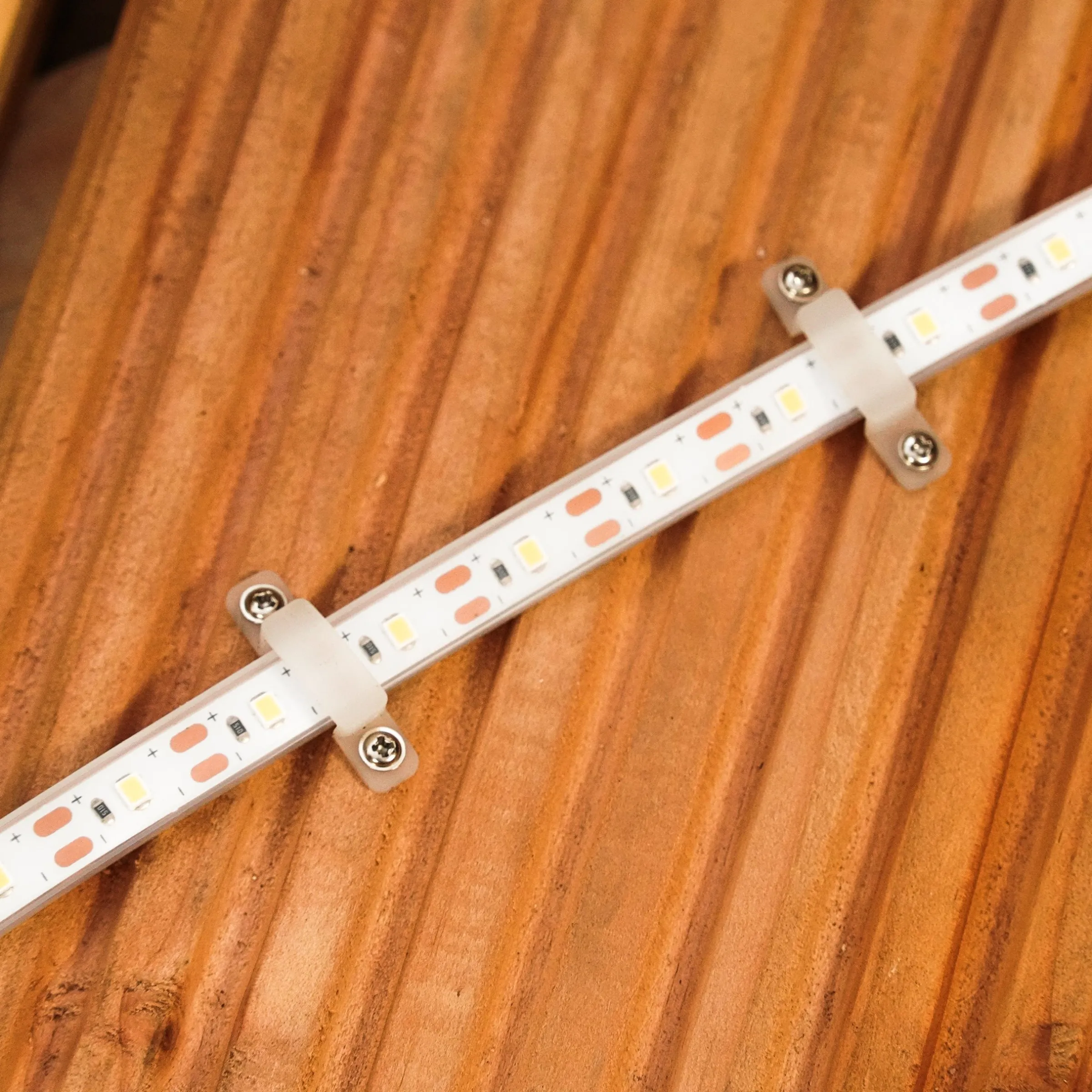 Solar LED-Lichterband mit 300 kaltweißen LEDs