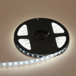 Solar LED-Lichterband mit 300 kaltweißen LEDs