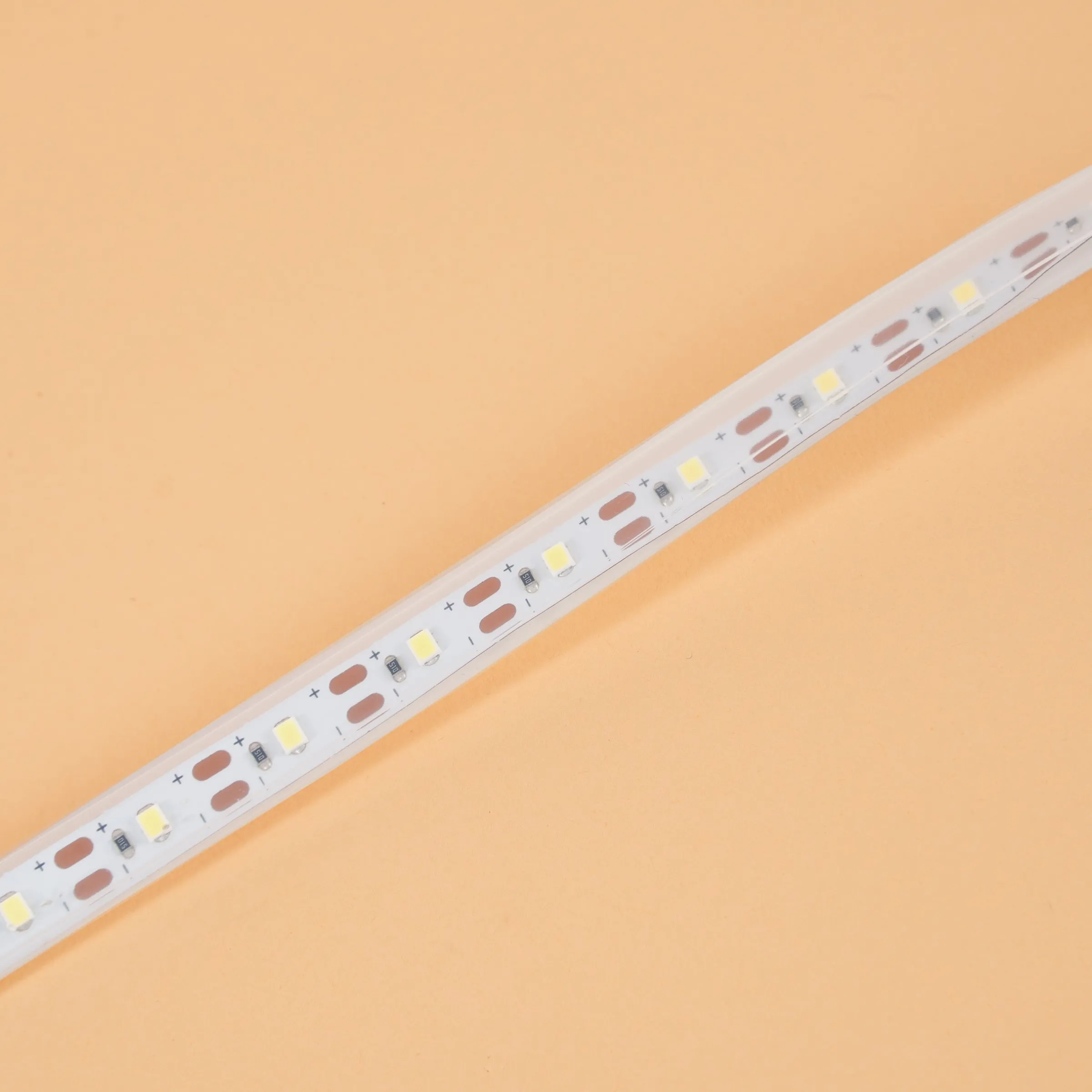 Solar LED-Lichterband mit 300 kaltweißen LEDs