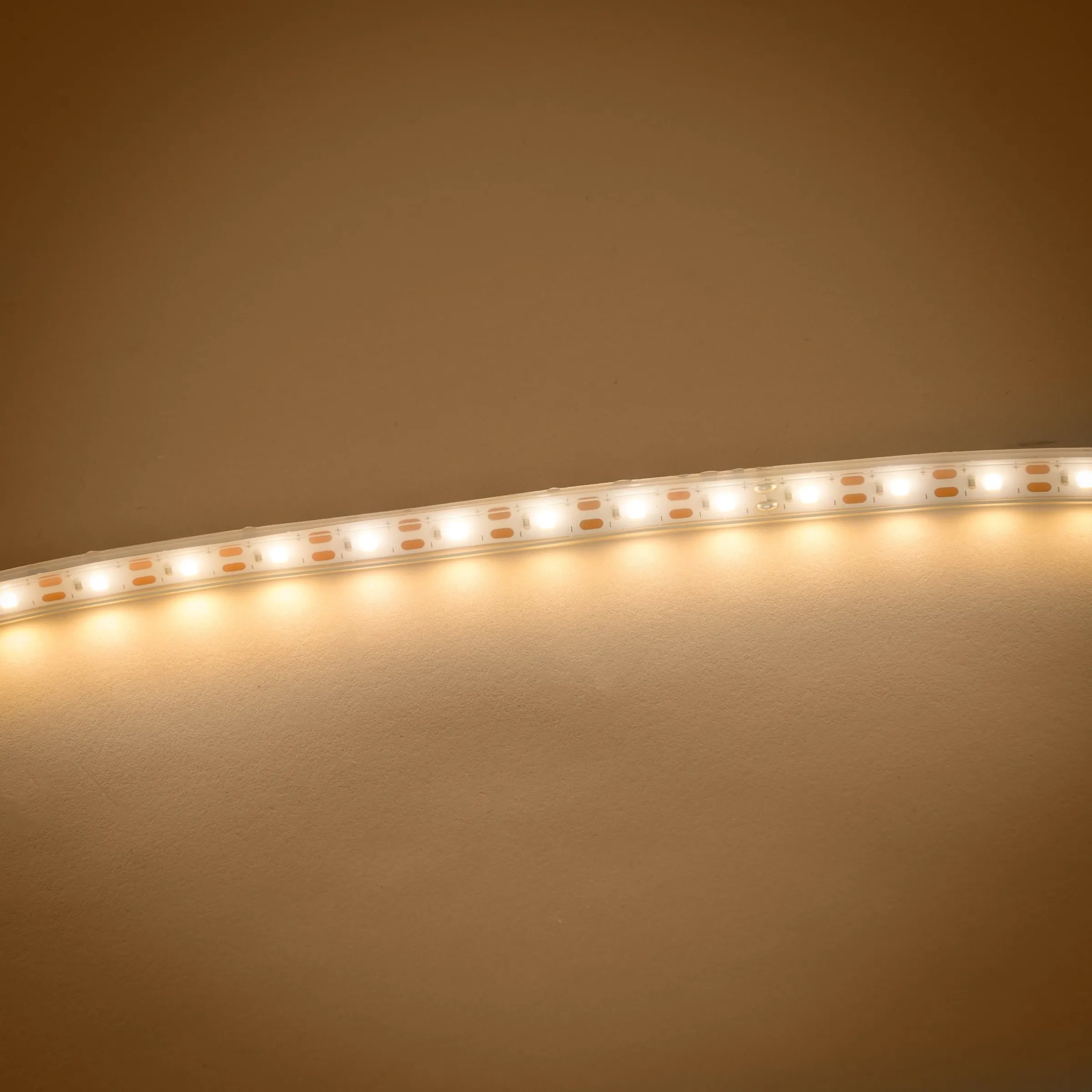 Solar LED-Lichterband mit 300 warmweißen LEDs