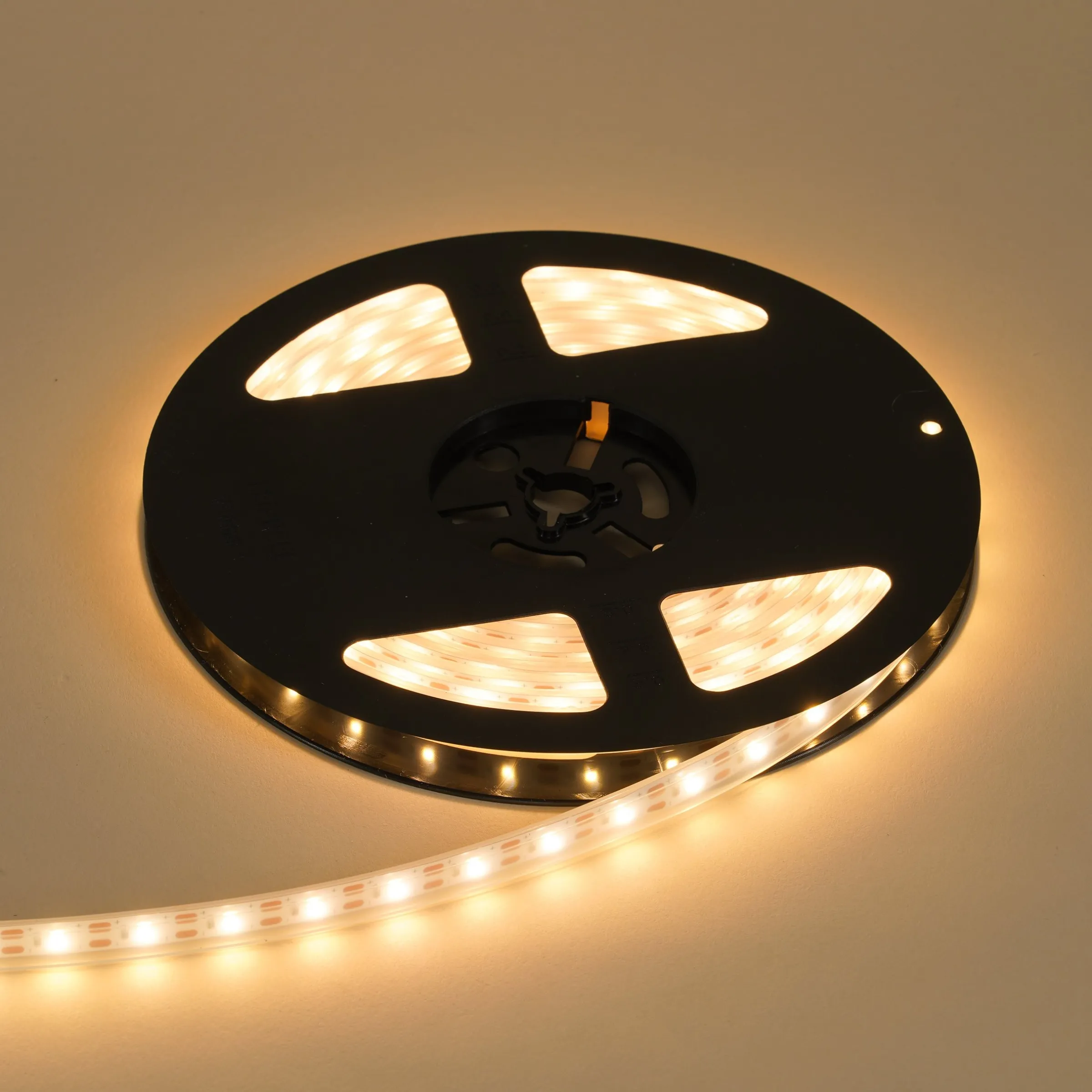Solar LED-Lichterband mit 300 warmweißen LEDs
