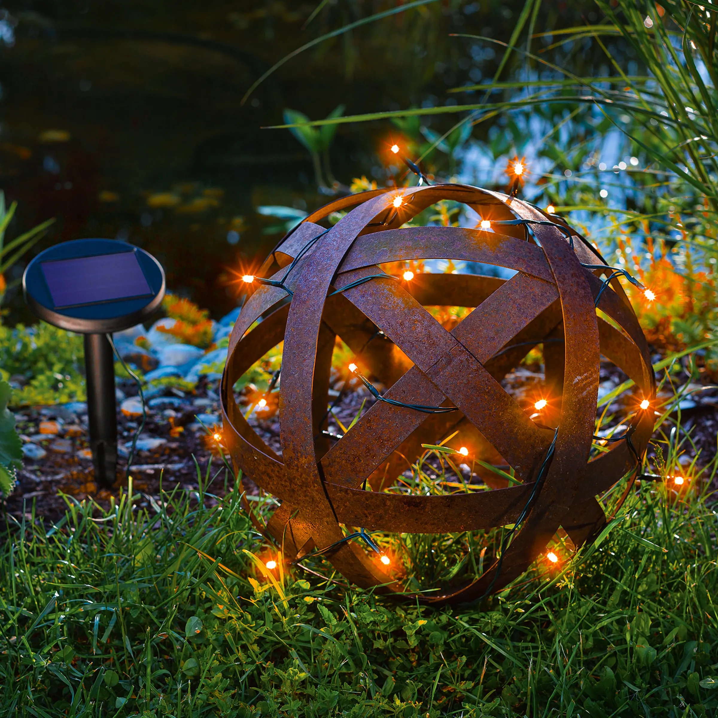 Solar Lichterkette mit 24 bernsteinfarbenen LEDs