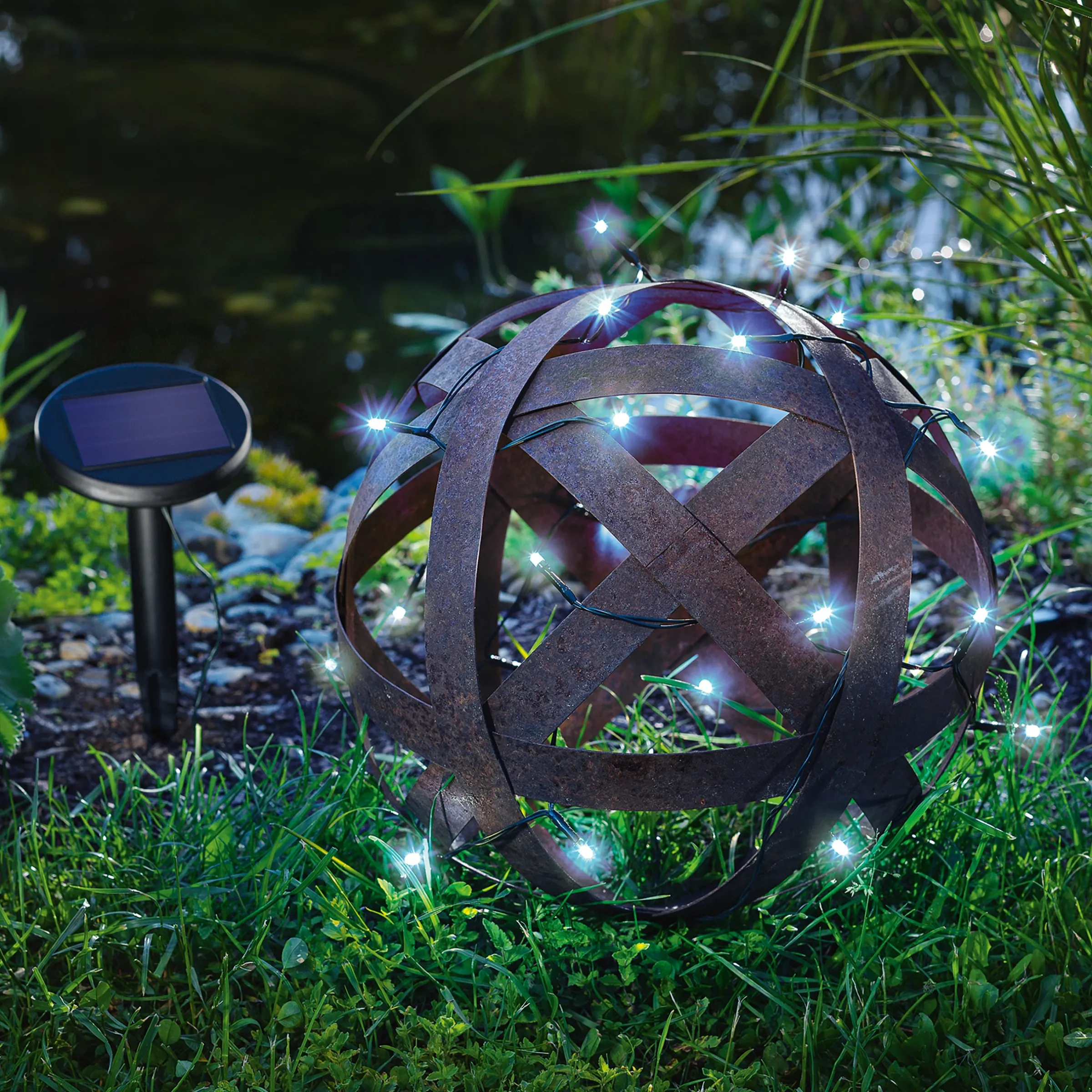 Solar Lichterkette mit 24 kaltweißen LEDs