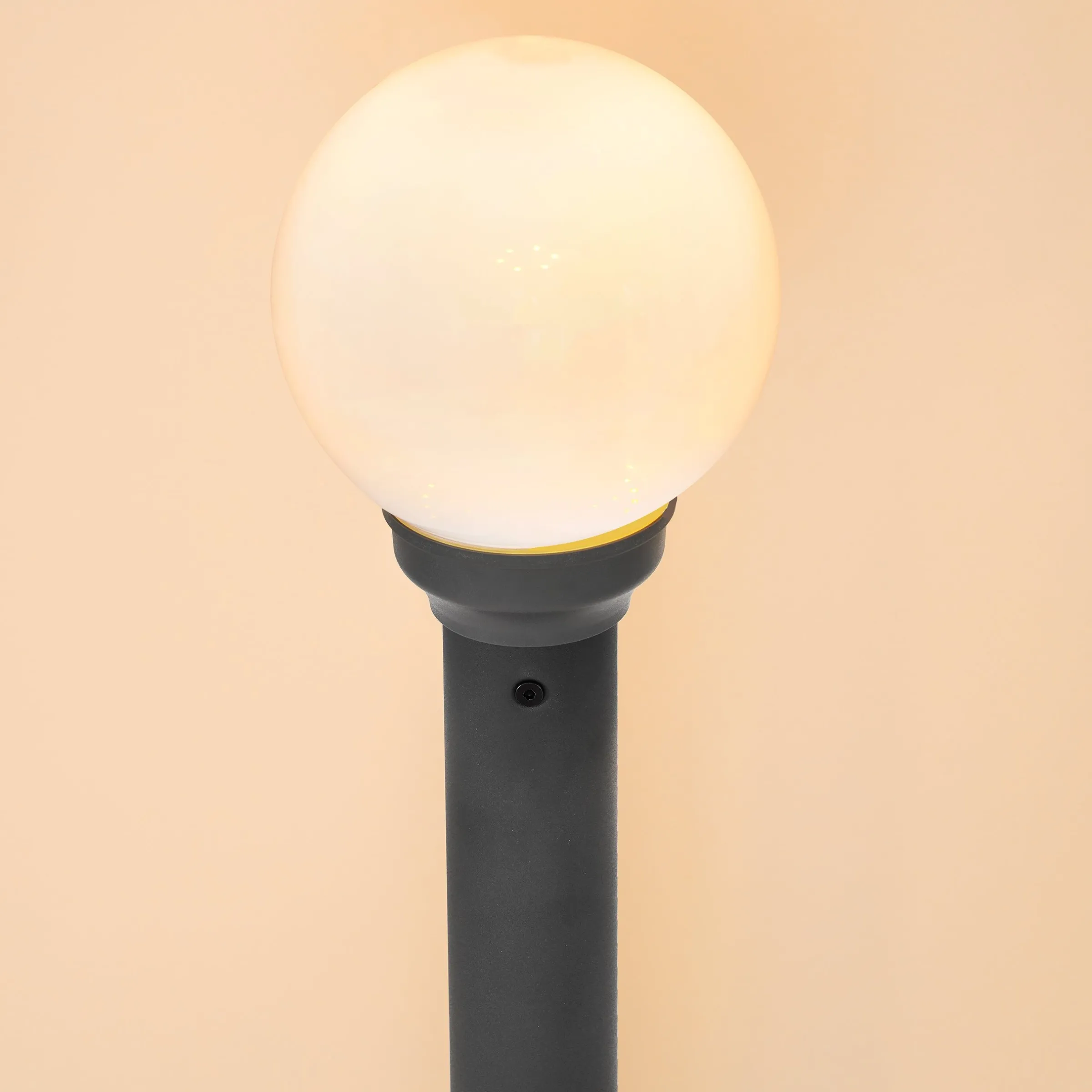 Solar Pollerleuchte mit Leuchtkugel ⌀ 20 cm
