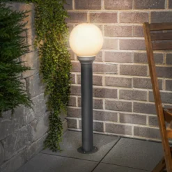 Solar Pollerleuchte mit Leuchtkugel ⌀ 20 cm