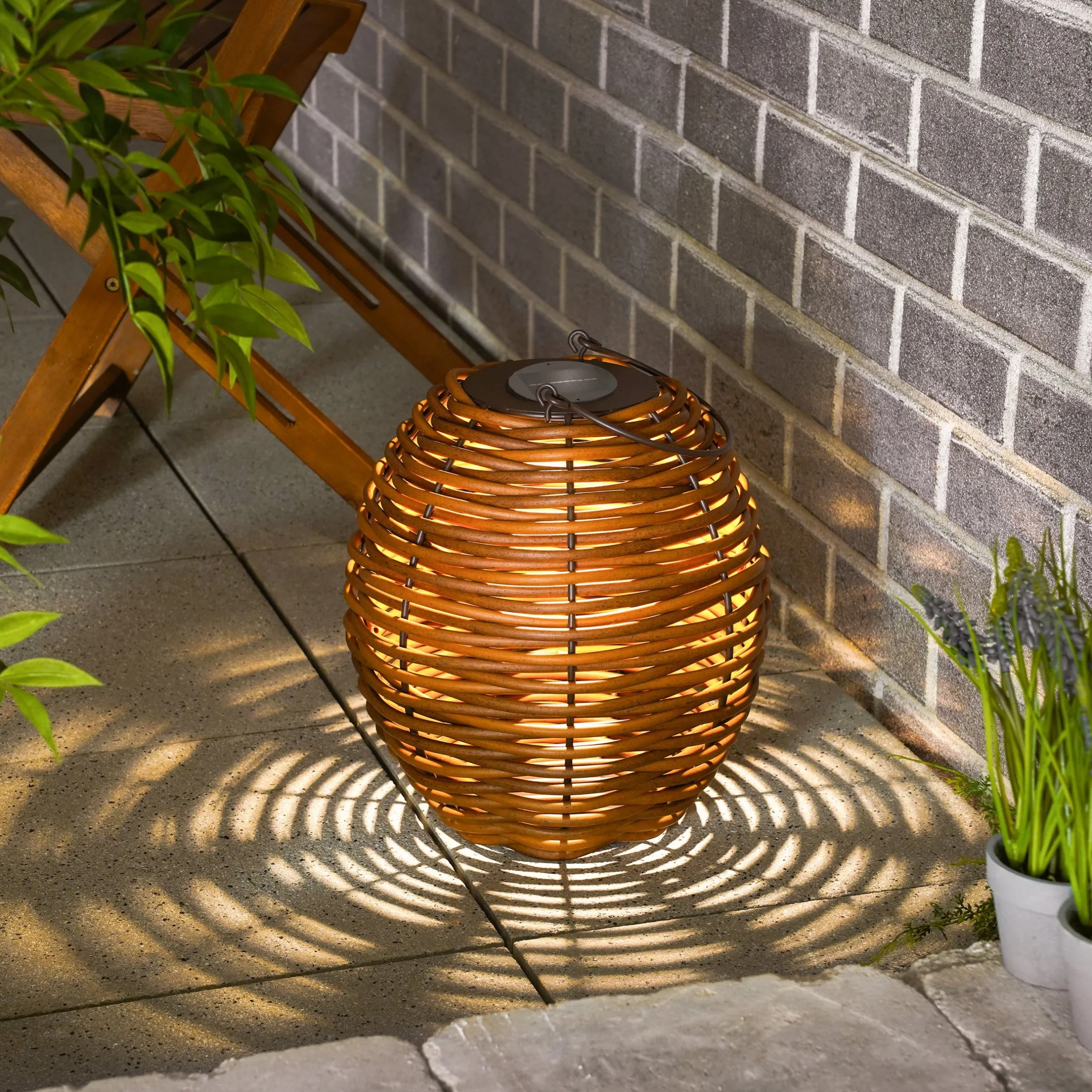 Solar Rattan Windlicht Victoria 30 cm, braun