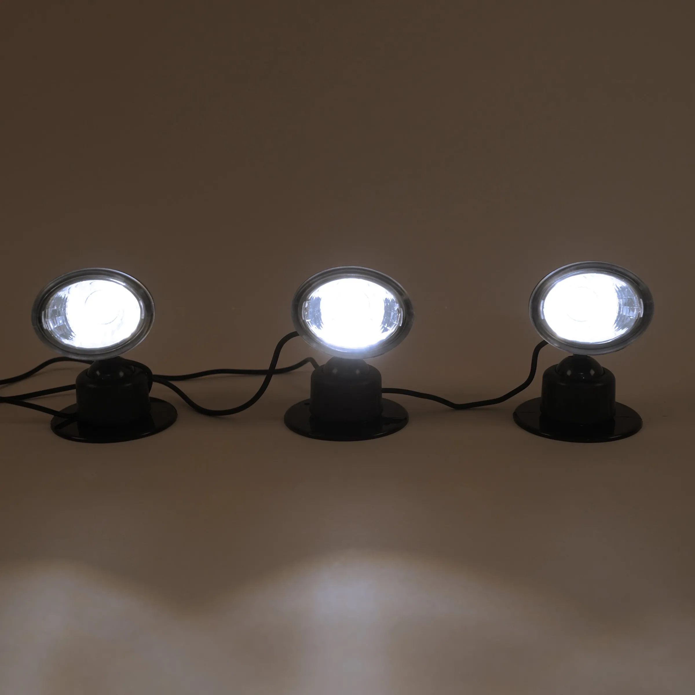Solarstrahler Trio mit 3 Wand- oder Bodenpots kaltweiß