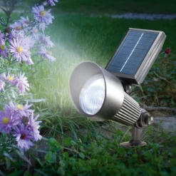Solar Wand- und Bodenstrahler mit 7 Lichtfarben im Alugehäuse