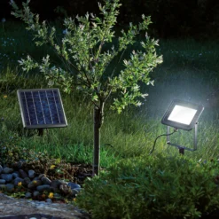 Solar Wand- und Bodenstrahler Power Flood kaltweiß