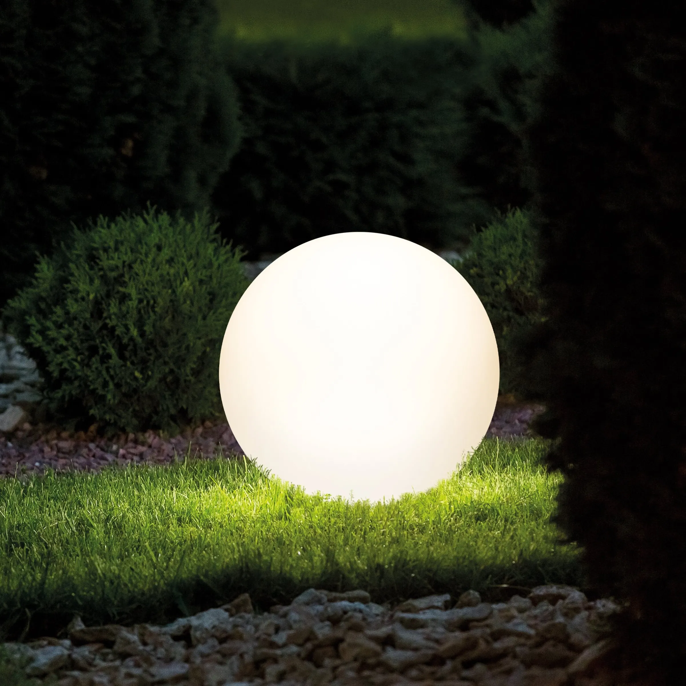 Stimmungsvolle Solarkugel Siena ⌀ 50 cm mit Fernbedienung