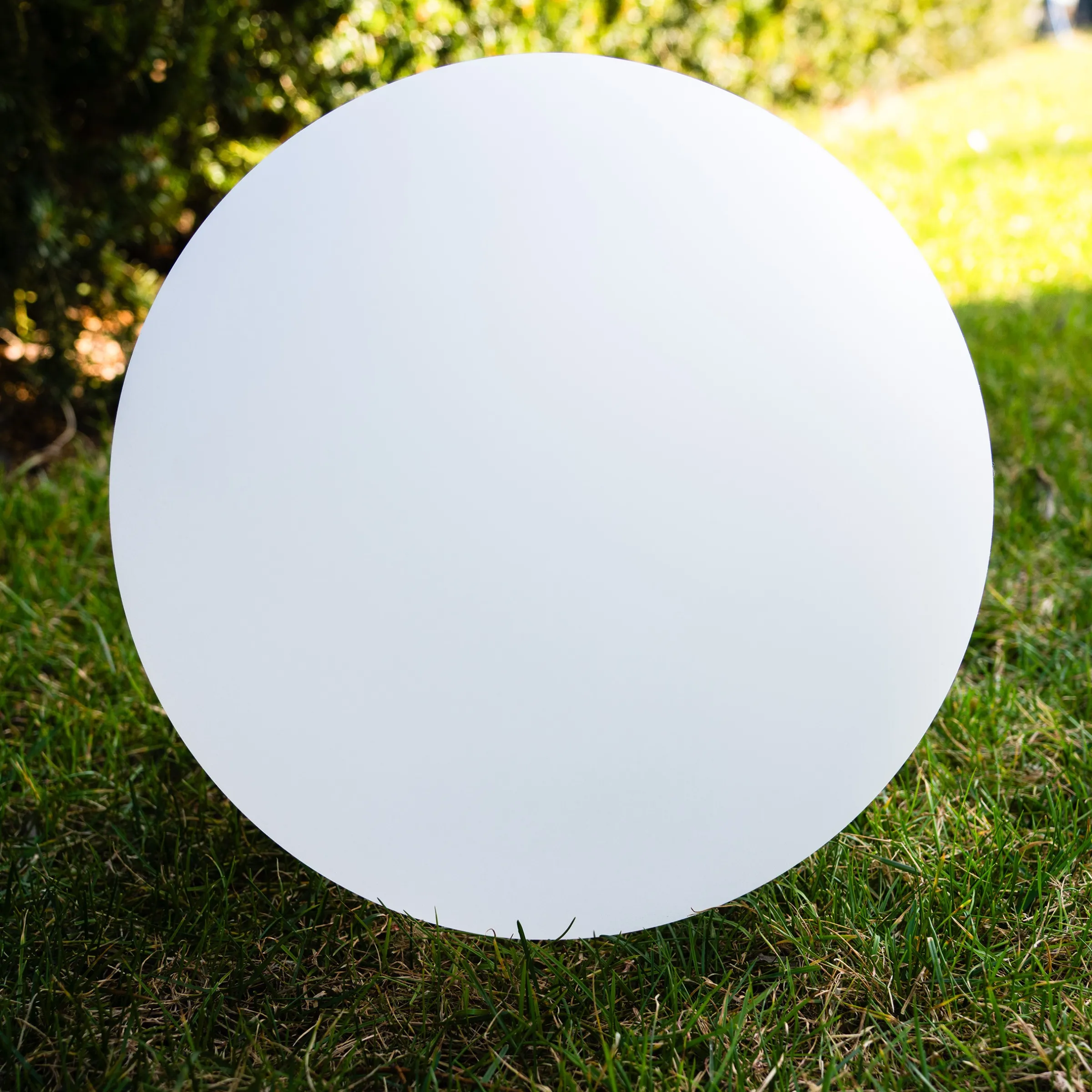 Stimmungsvolle Solarkugel Siena ⌀ 30 cm mit Fernbedienung