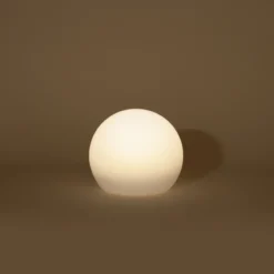 Stimmungsvolle Solarkugel Siena ⌀ 20 cm mit Fernbedienung