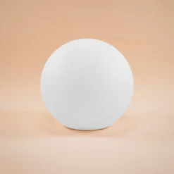 Stimmungsvolle Solarkugel Siena ⌀ 40 cm mit Fernbedienung