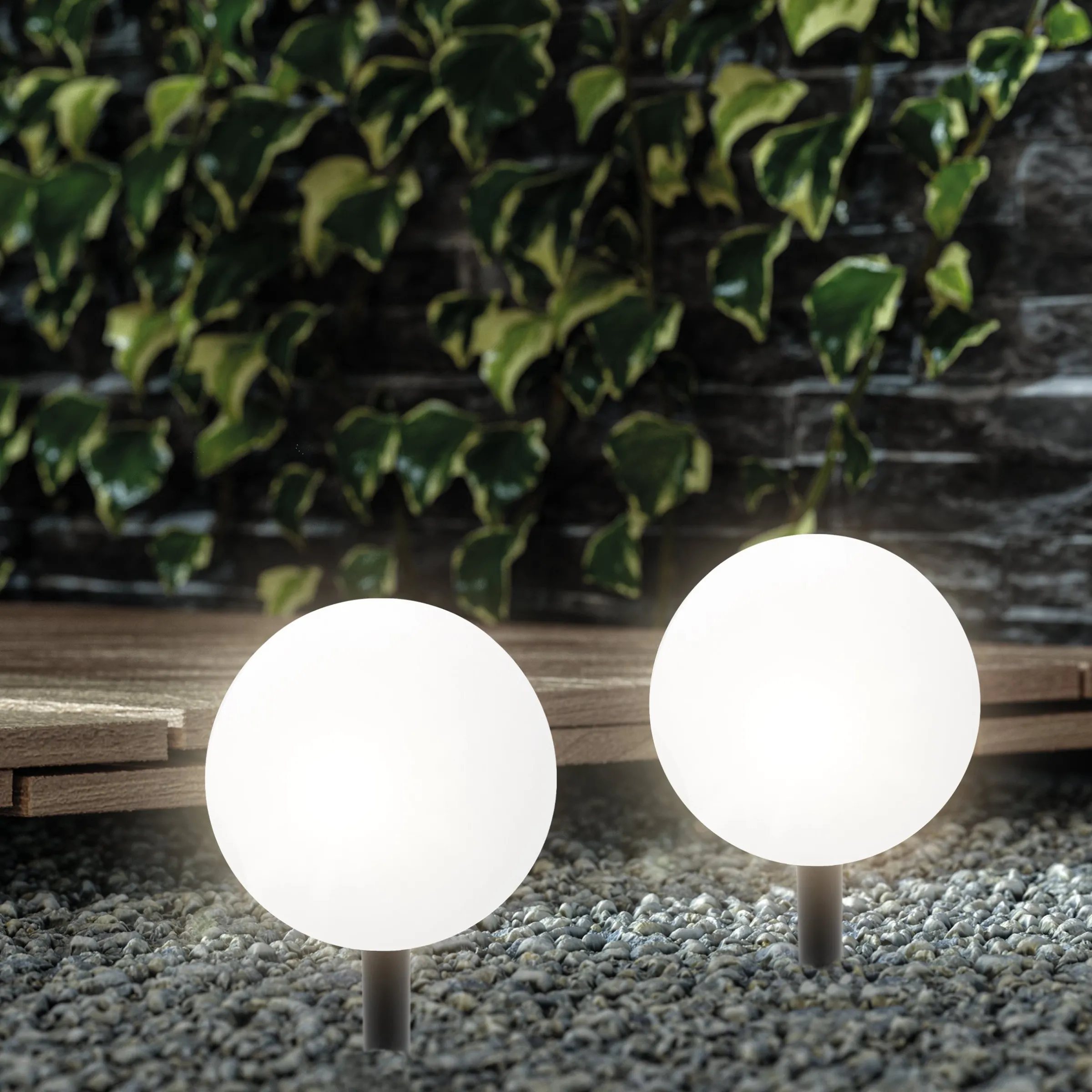 Stimmungsvolles Solarkugelset ⌀ 20 cm mit Fernbedienung
