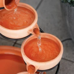 Terrakottafarbener Solar Kaskadenbrunnen Livorno