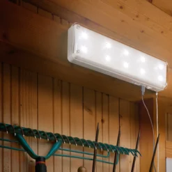 Universelles Solar-Lichtsystem mit externen Bewegungssensor