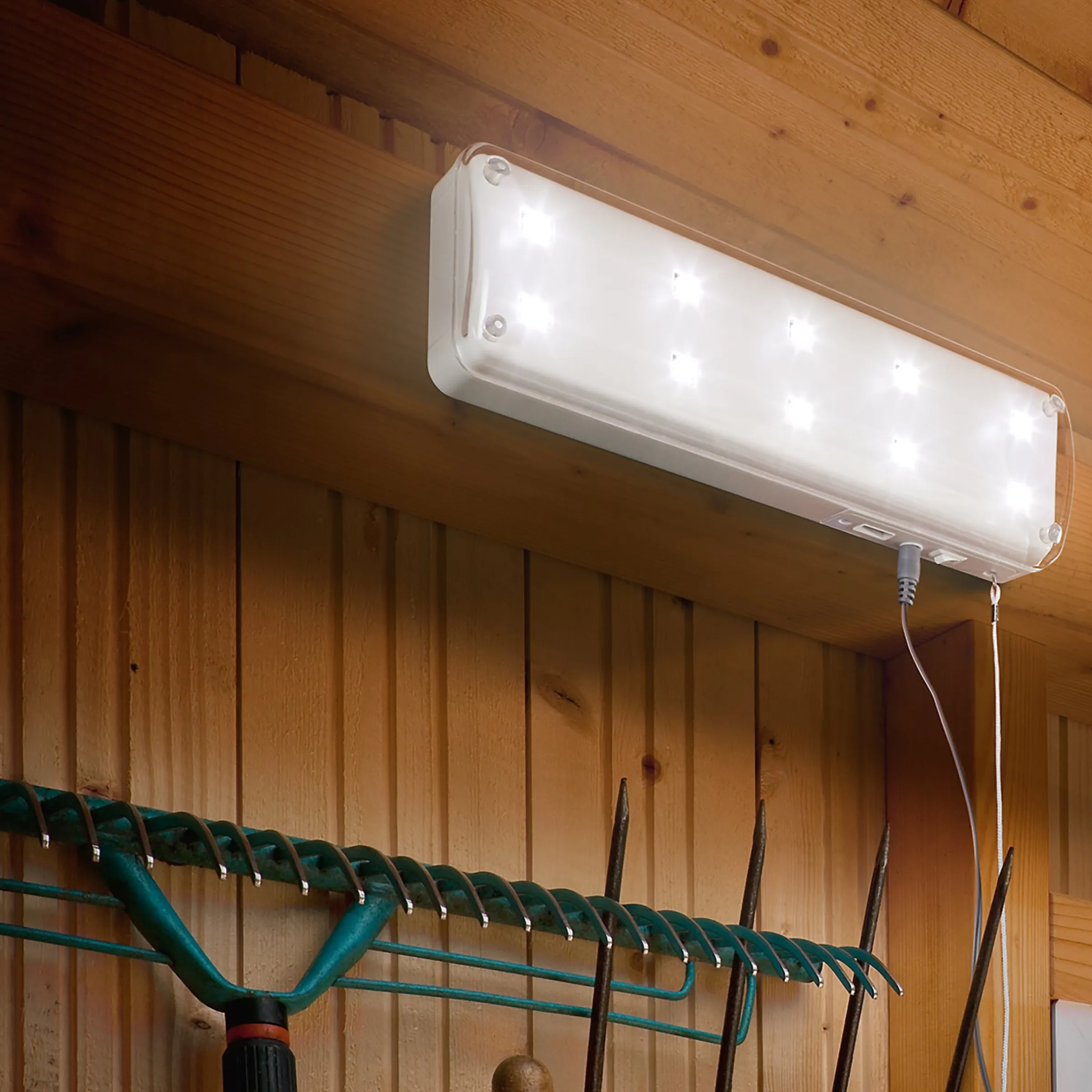 Universelles Solar-Lichtsystem mit externen Bewegungssensor