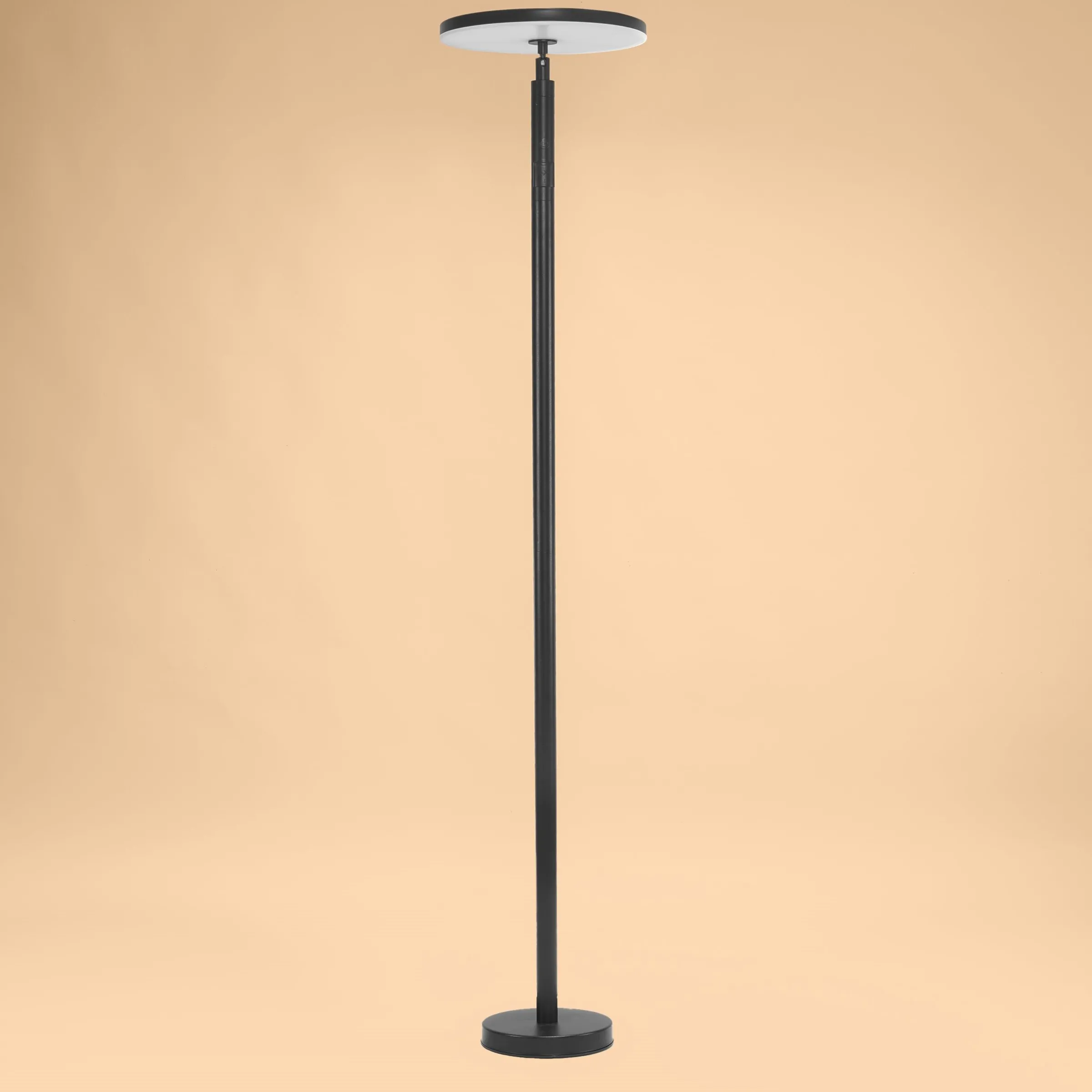 Vielseitige Solar Stand- und Leseleuchte Emilia 150 cm