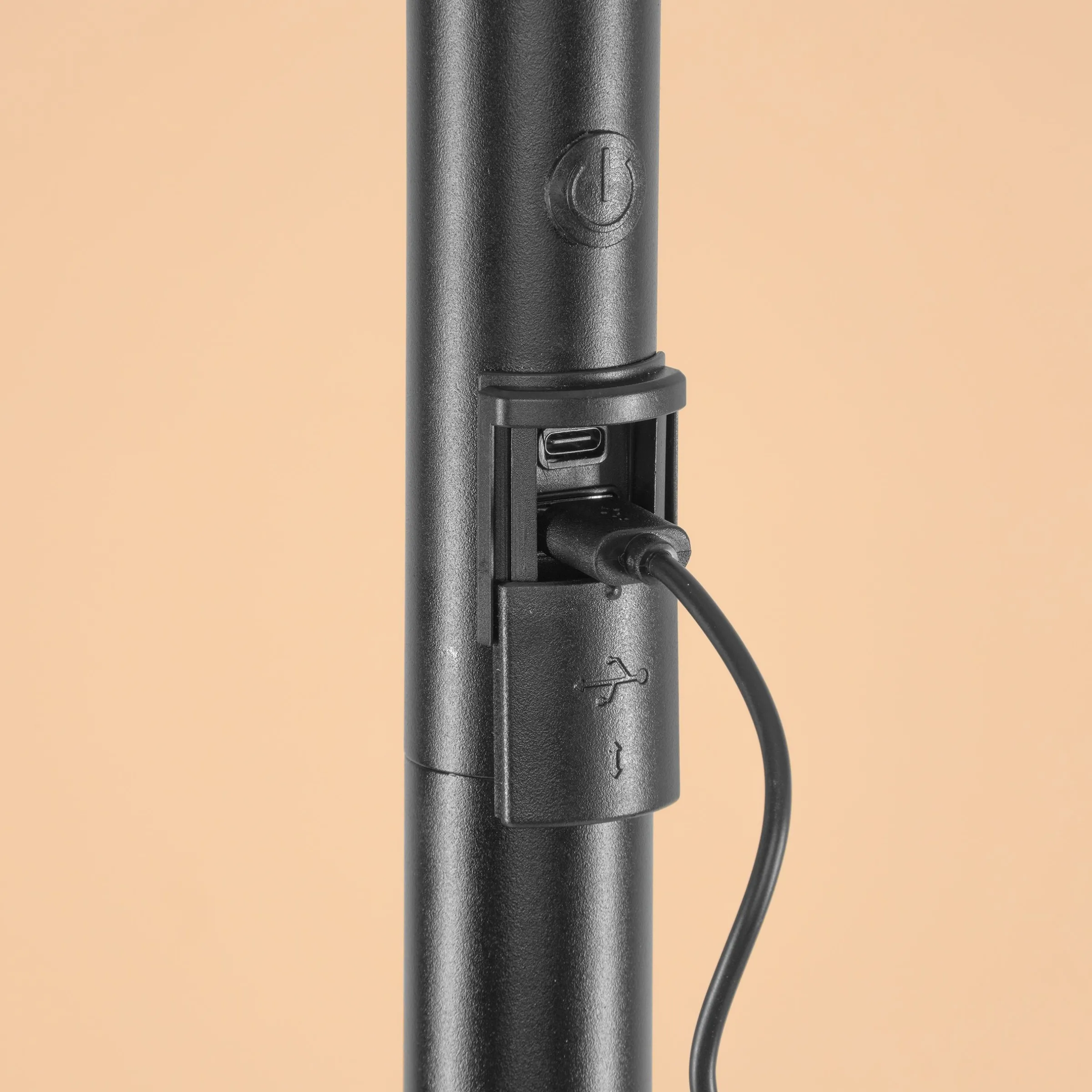 Vielseitige Solar Stand- und Leseleuchte Emilia 150 cm
