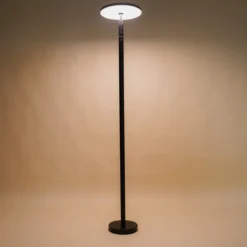 Vielseitige Solar Stand- und Leseleuchte Emilia 150 cm