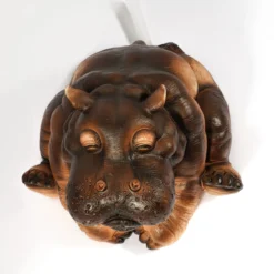Wasserspeier-Figur sitzendes Flusspferd Hippo